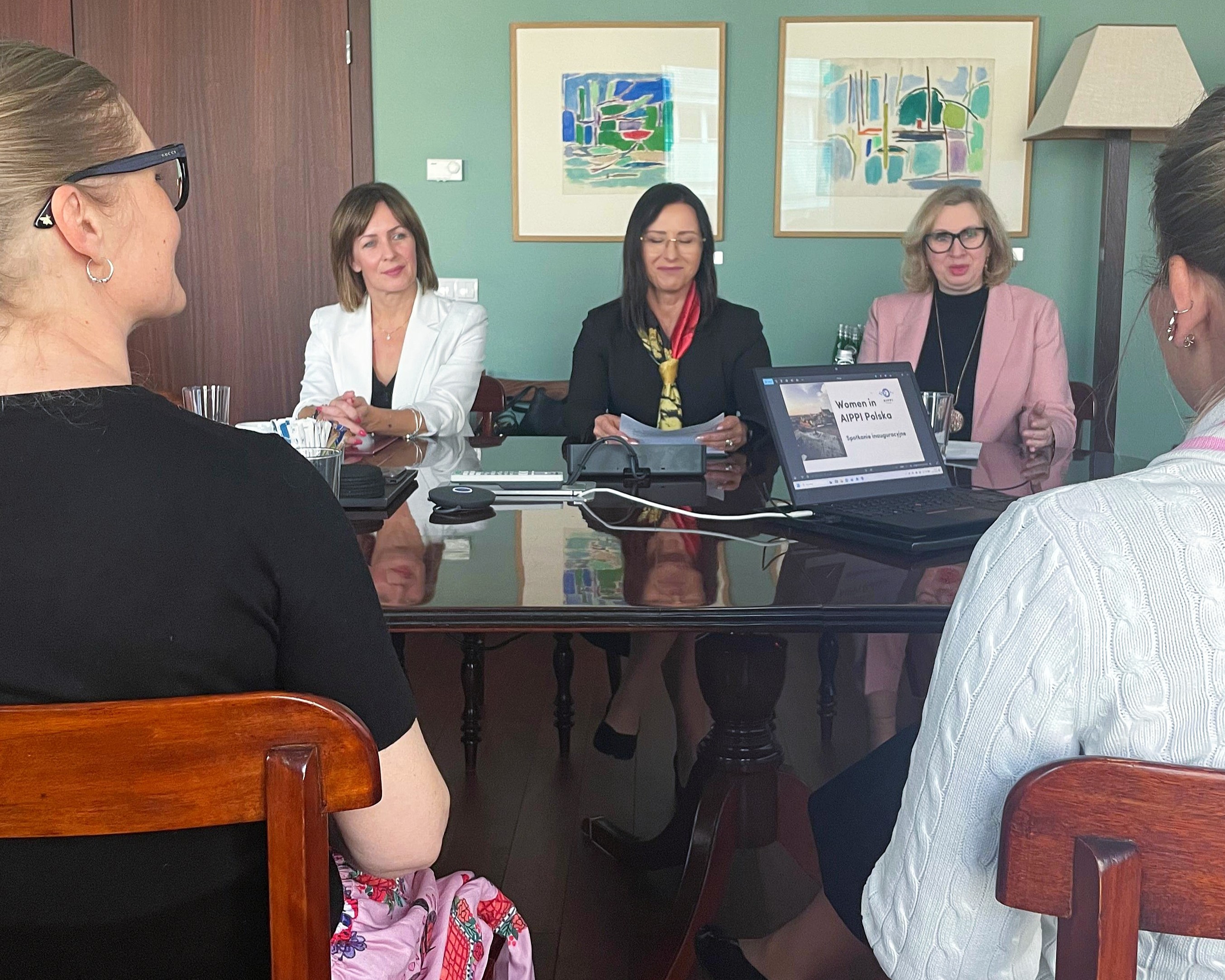 Aneta Stuleblak, zastępca prezesa Urzędu Patentowego RP, uczestniczyła w inauguracji projektu Women in AIPPI