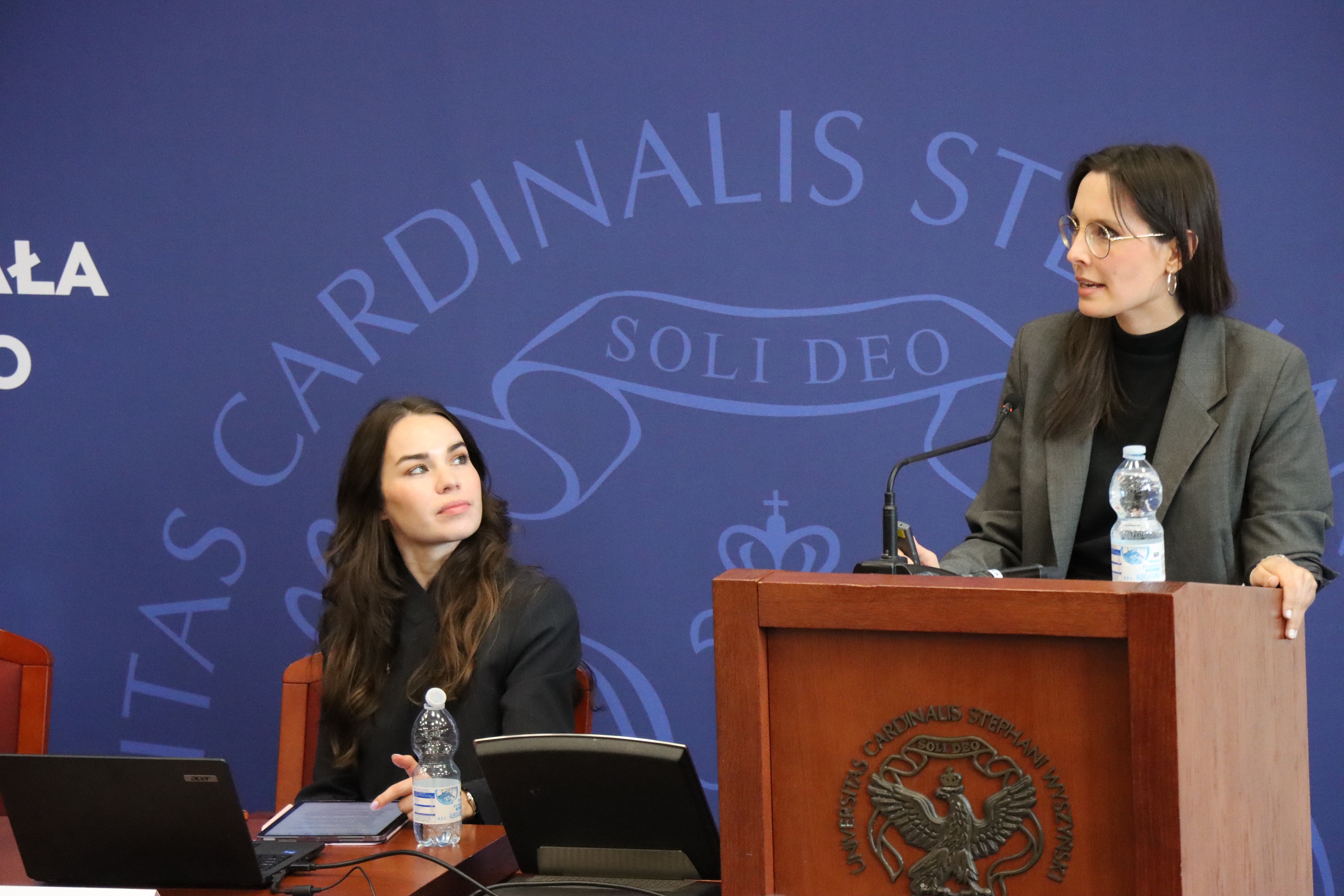 Konferencja pod tytułem Od AI do kwantów. Przełomowe technologie a system ochrony własności intelektualnej zorganizowana przez Urząd Patentowy RP i Uniwersytet Kardynała Stefana Wyszyńskiego w Warszawie